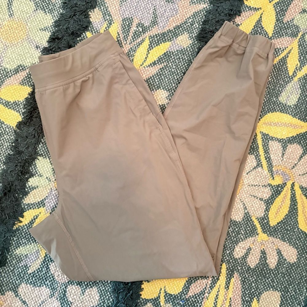 Lululemon High Waisted Joggers - Sheer Oak - Size 8
